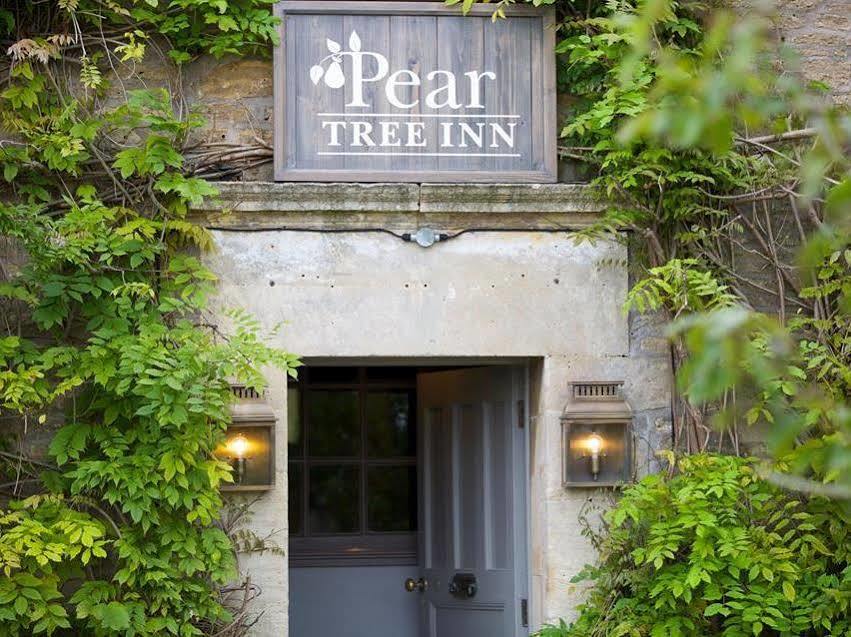 The Pear Tree Inn Melksham Esterno foto